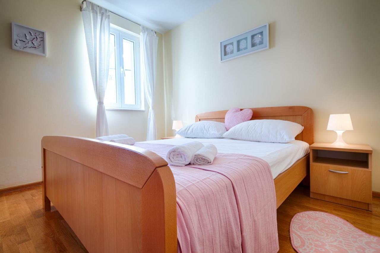 Apartments Marinkovic Komiža מראה חיצוני תמונה