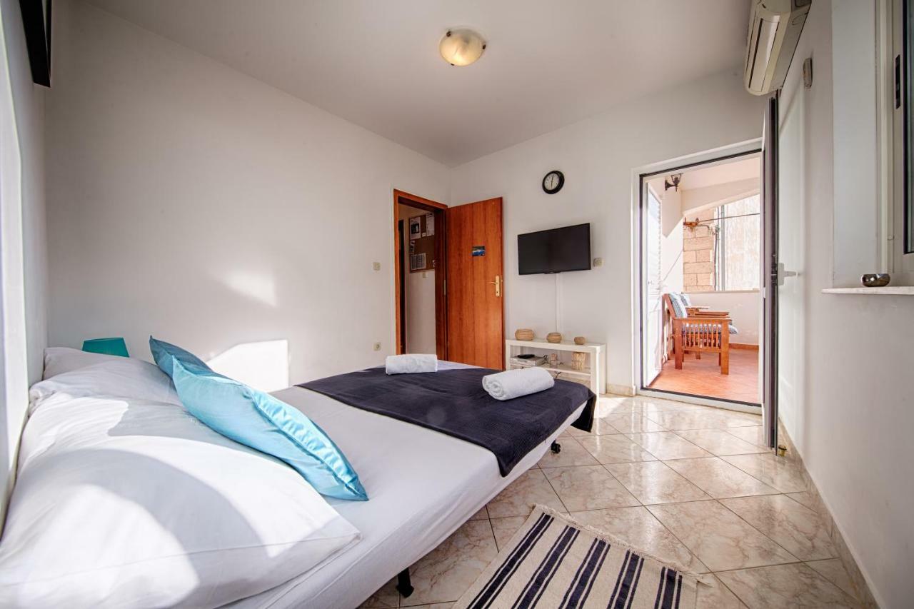 Apartments Marinkovic Komiža מראה חיצוני תמונה