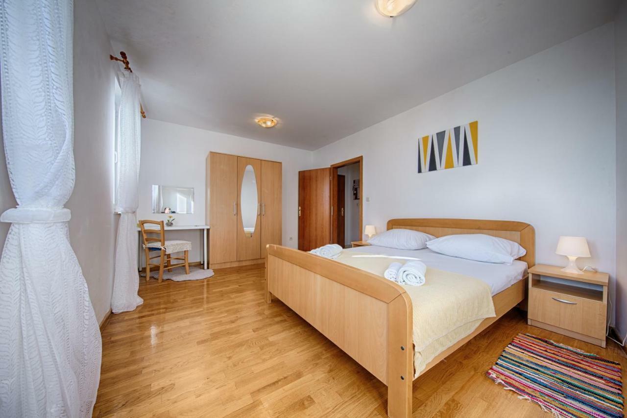 Apartments Marinkovic Komiža מראה חיצוני תמונה