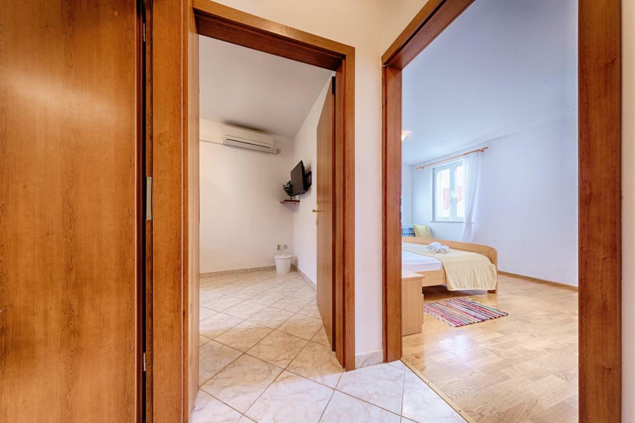 Apartments Marinkovic Komiža מראה חיצוני תמונה